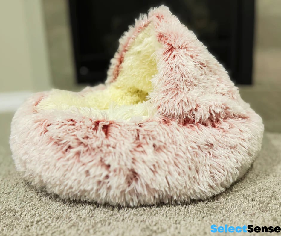 Plush Cat Bed for Indoor Cats – Soft, Cozy, and Machine Washable